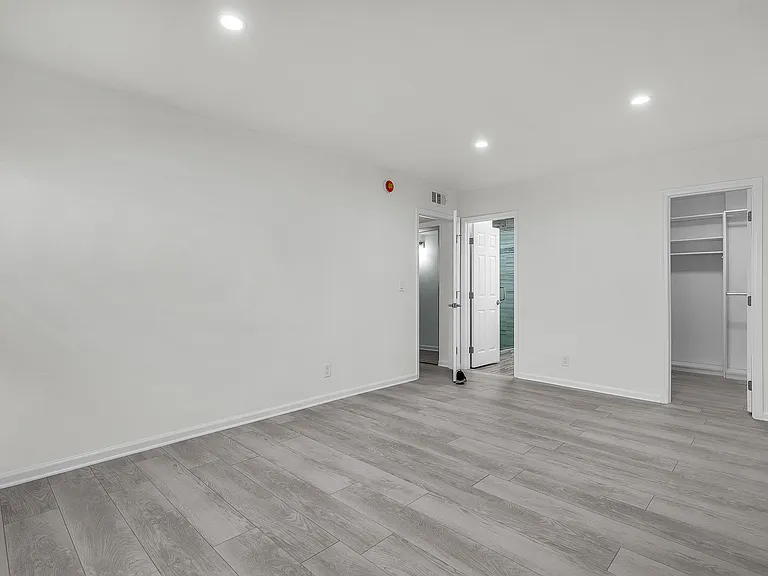 1432 Saltair Ave — Photo 4