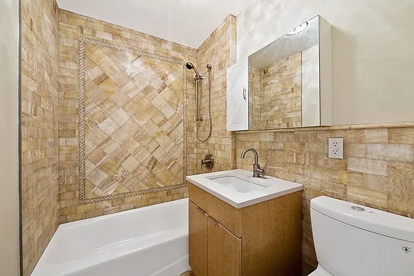 Rented by CORE | media 14