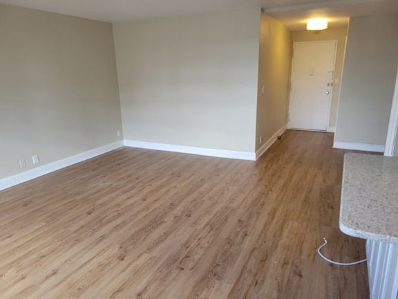 3rd image of 7100 Boulevard East APT 6