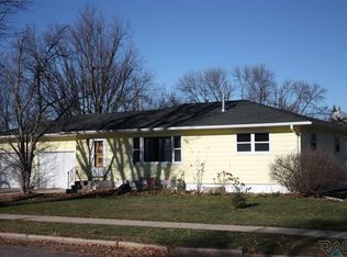 5408 W 33rd St, Sioux Falls, SD 57106