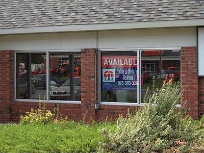 1st image of 102 Sparta Ave
