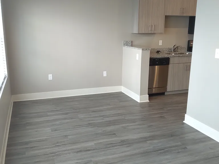 Brighton Crossing Apartments — Photo 13