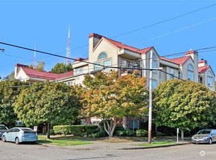 566 Prospect St APT 403, Seattle, WA 98109