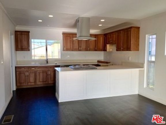 2nd image of 6010 2nd Ave