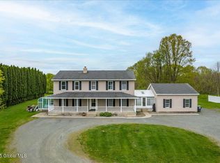 22 Staniak Rd, Mechanicville, NY 12118