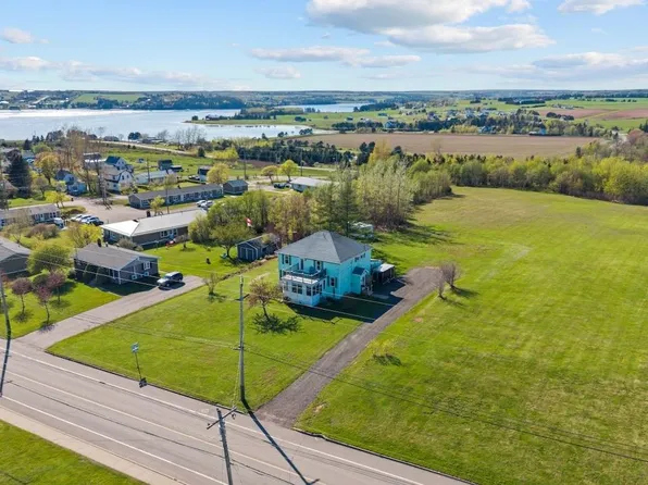 57 Chapel Ave, Souris, PE C0A 2B0