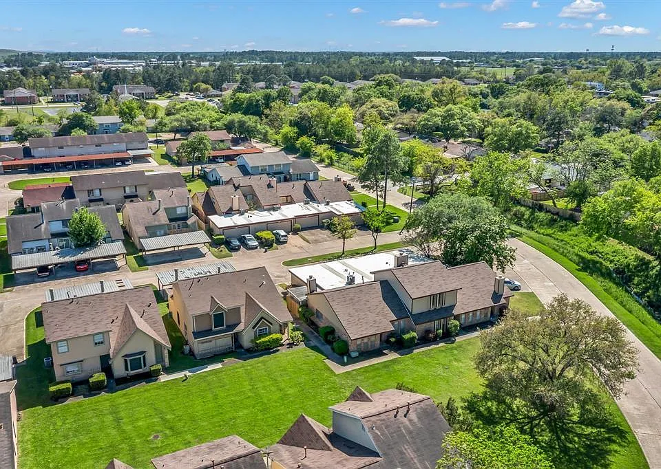 1859 Country Village Boulevard Blvd #1