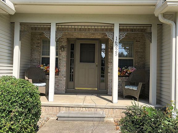 3rd image of 16225 Pine Lake Forest Dr