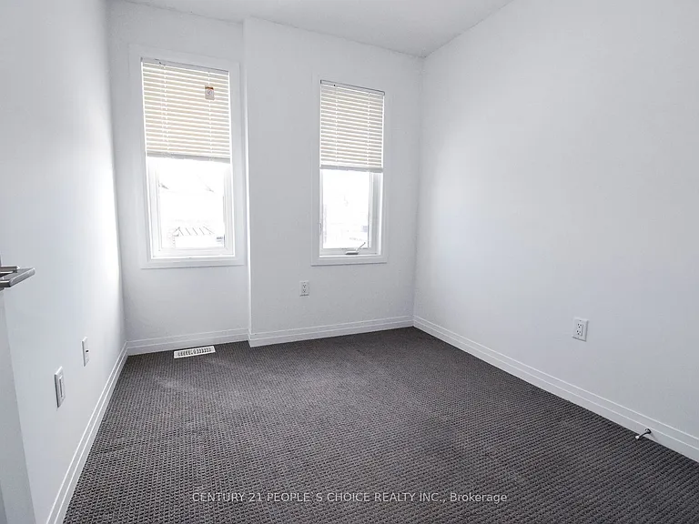15 Hoffman Ln — Photo 38