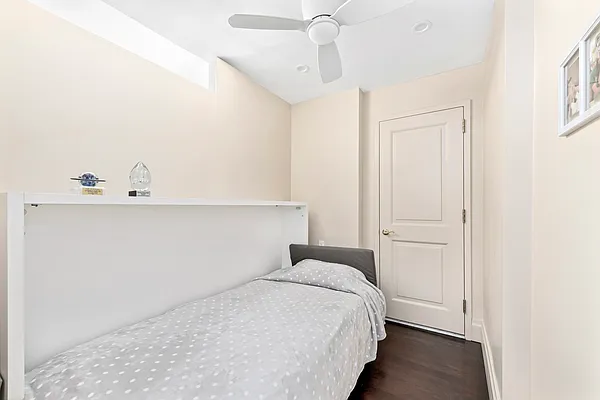 Sold by Compass | media 20