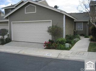 869 Live Oak Pl, Corona, CA 92882
