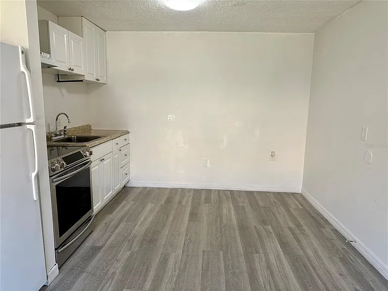 9013 Westchester Cir #32 — Photo 15