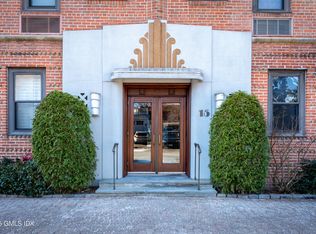 15 Lafayette Ct APT 1C, Greenwich, CT 06830