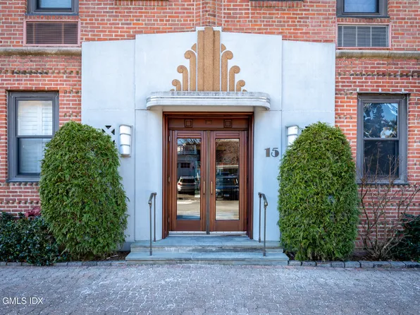 15 Lafayette Ct APT 1C, Greenwich, CT 06830