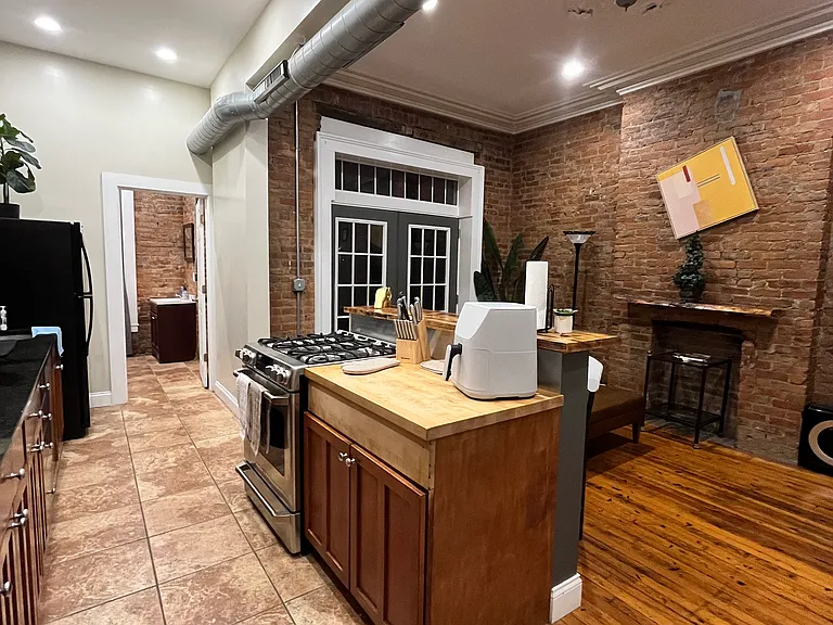 294 Lark St #1 — Photo 20