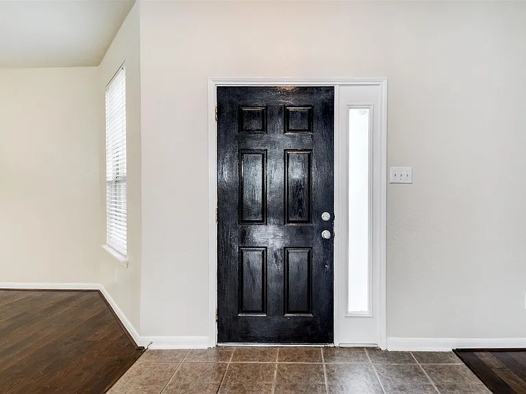 21515 Pointed Oak Ln — Photo 3