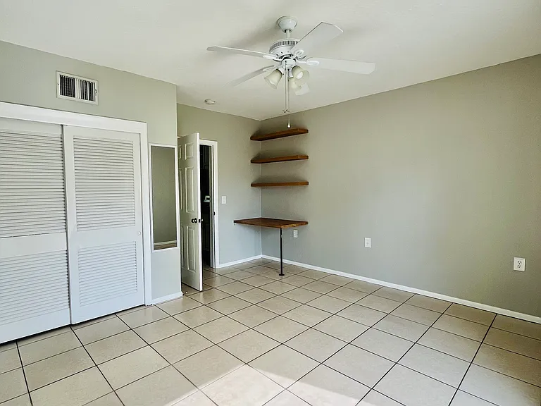 8810 Vamo Rd #8810 — Photo 6