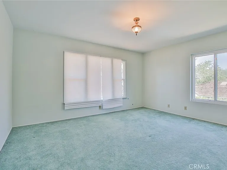 3744 Pine Ave — Photo 24