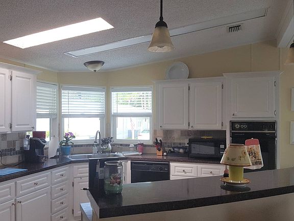 5th image of 400 Morristown Cay