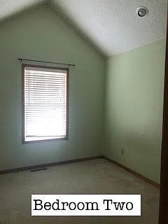 116 E Sierra Dr — Photo 2