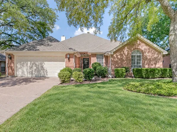 2605 Bent Tree Dr, Hurst, TX 76054