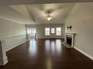 1945 Tara Ct APT 203, Greenville, NC 27858