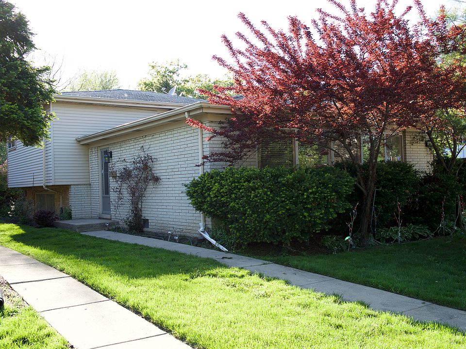 1st image of 9544 Leamington St