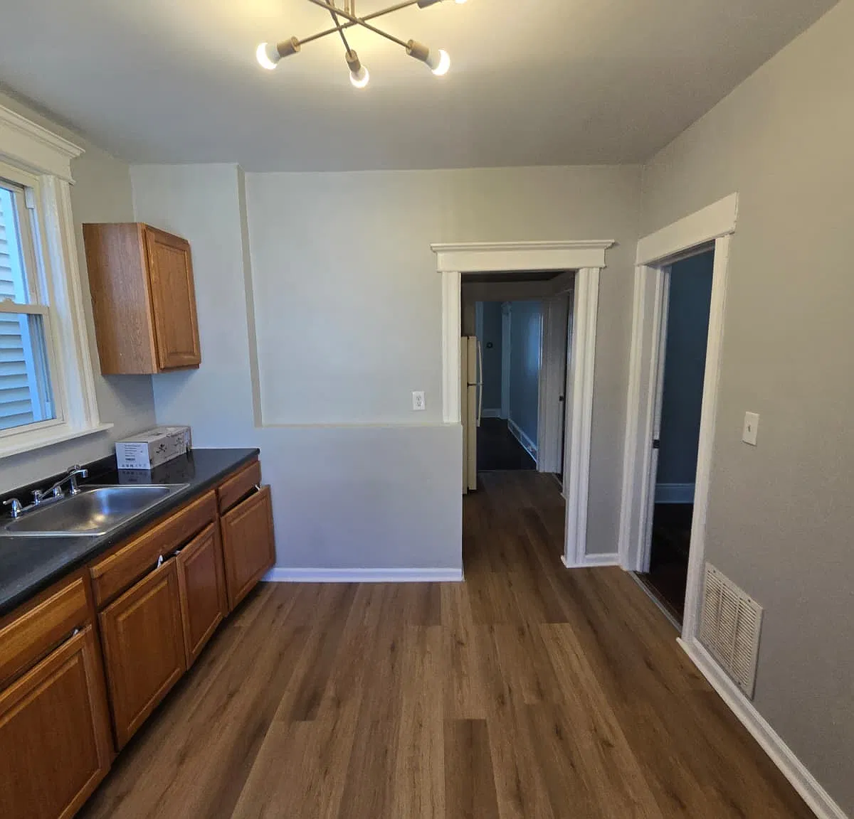 3 bed, $2,400 — Photo 2