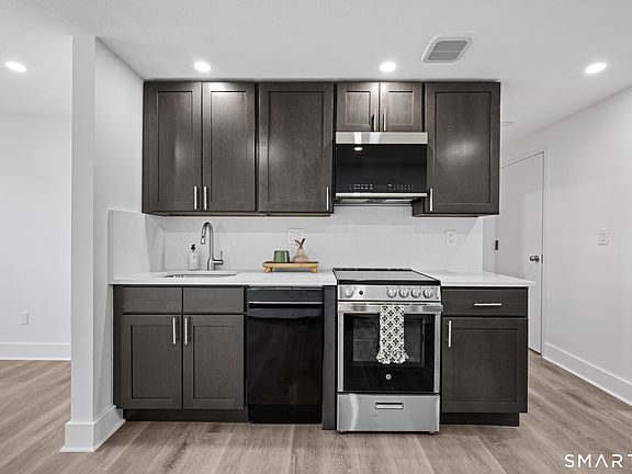 2nd image of 149 Garfield Ave