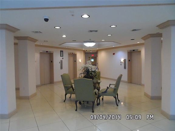 3rd image of 1200 NE Miami Gardens Dr APT 201W