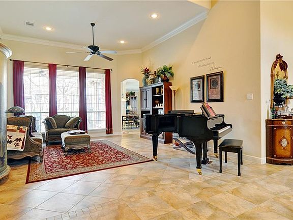 5th image of 2424 Plantation Dr N
