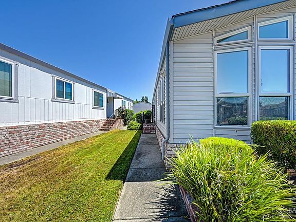5th image of 31 Falcon Crest Cir