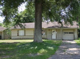 3335 Ashwood Ln, Beaumont, TX 77703