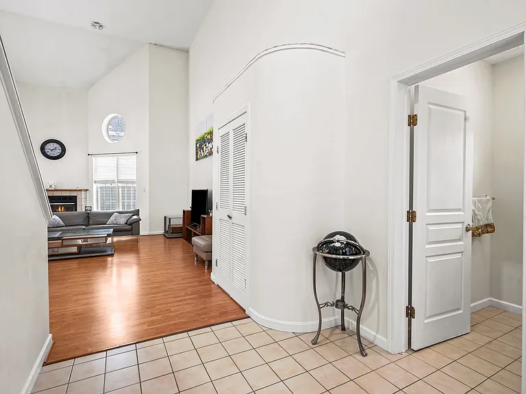 7 Sanctuary Dr — Photo 11