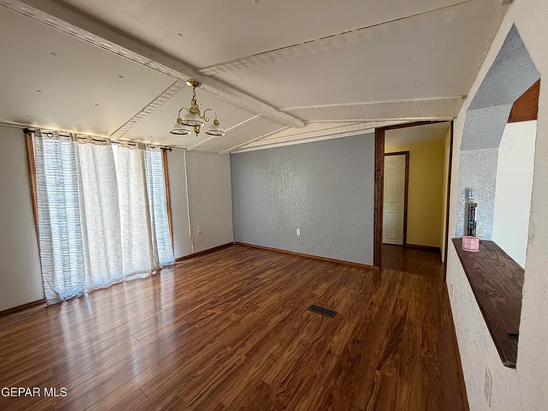12760 Crisantemo Dr — Photo 20