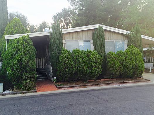 1st image of 2694 Thunderbird Dr