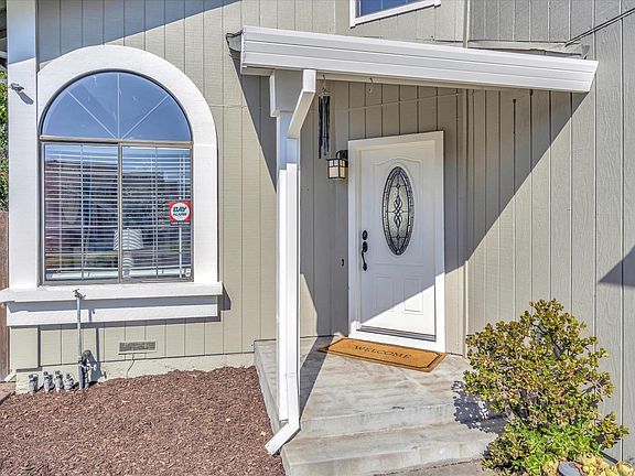 5th image of 7481 Maximillian Place