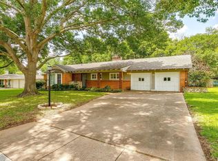 3920 Clayton Rd W, Fort Worth, TX 76116