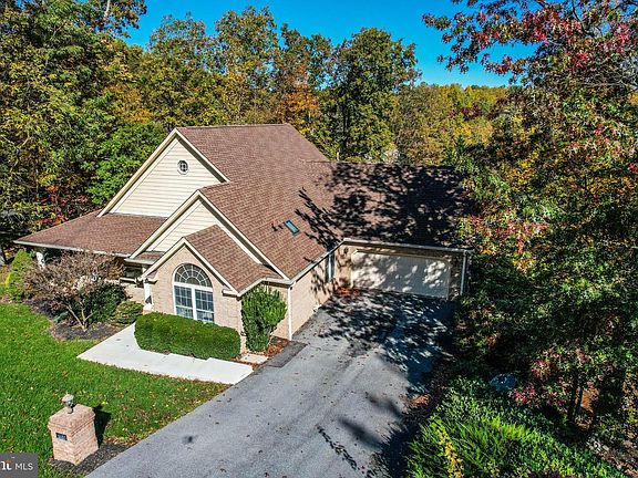 2nd image of 6801 Accipiter Dr