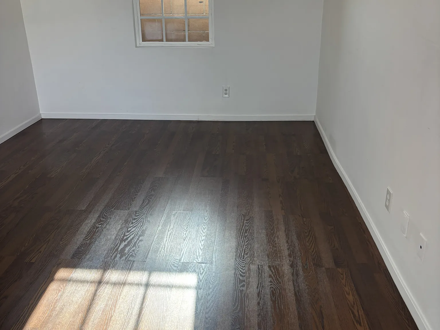 3 bed, 1352 sqft, $4,995 — Photo 4
