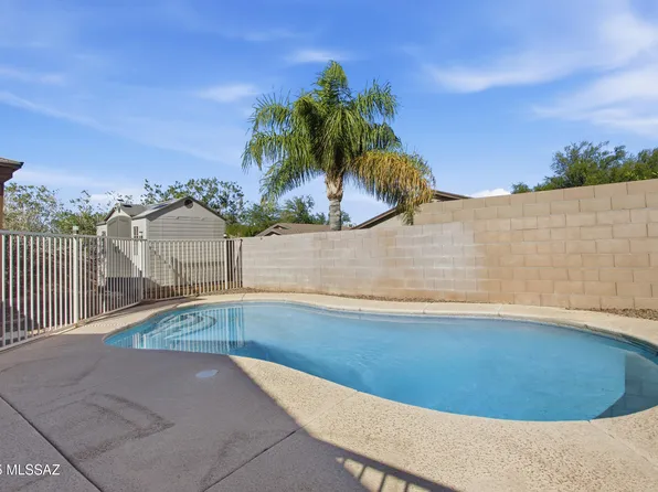 8807 E Mountain Spring Dr, Tucson, AZ 85747