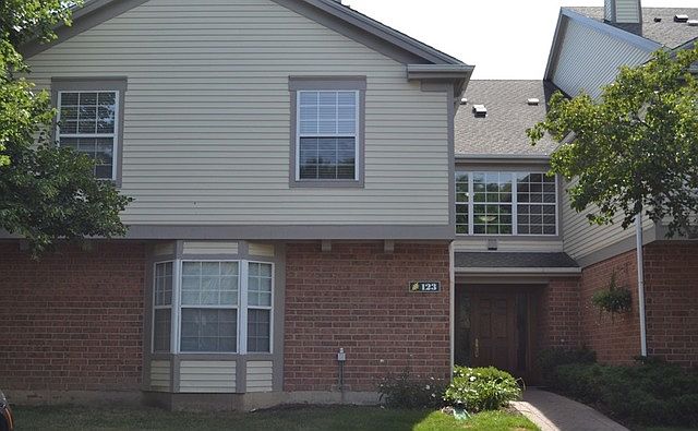 1st image of 123 Crest Wood Ct APT 10
