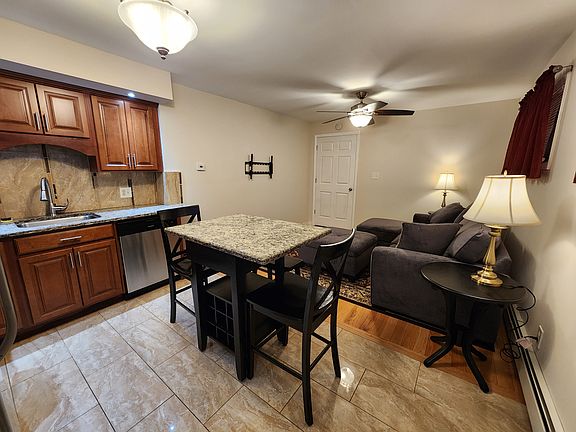 5th image of 352 Grant St #352