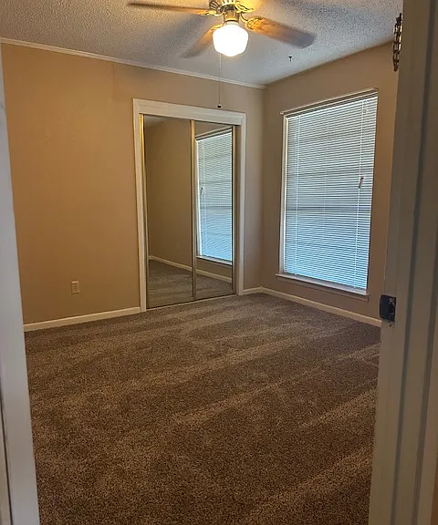 622 Tracy St — Photo 13