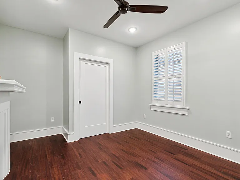 1944 Jackson Ave — Photo 12