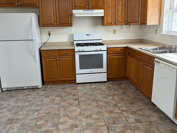 4th image of 516 N Roosevelt Ave