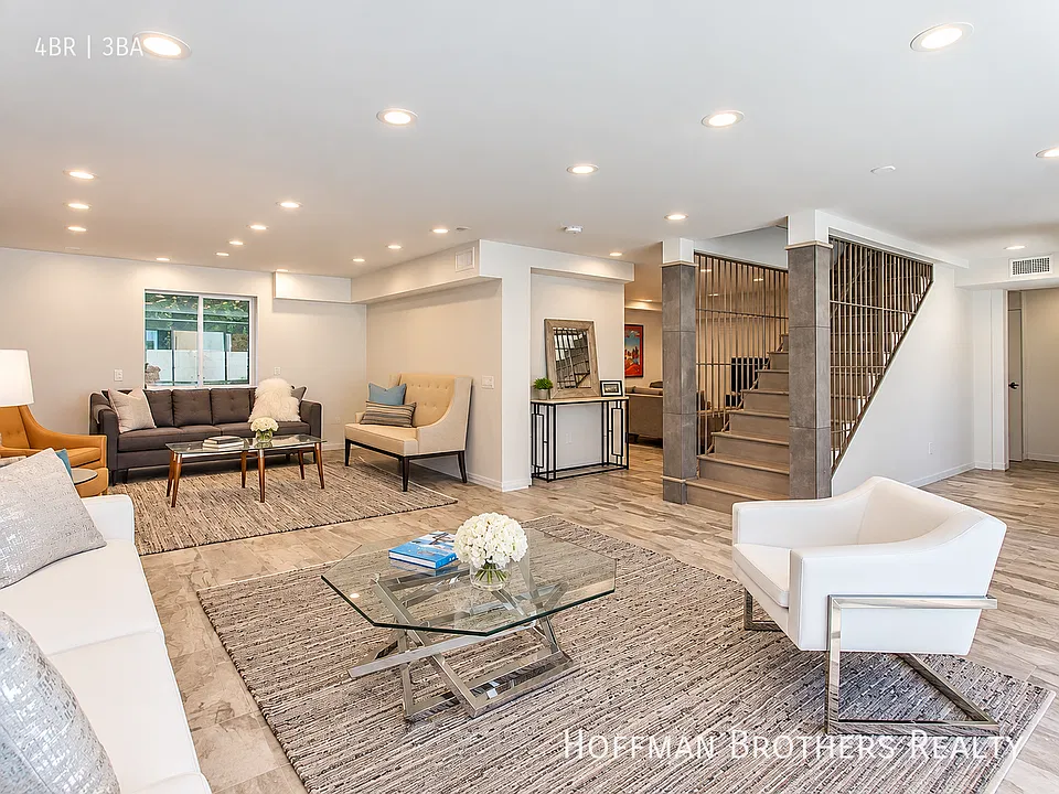 615 1/2 6th Ave