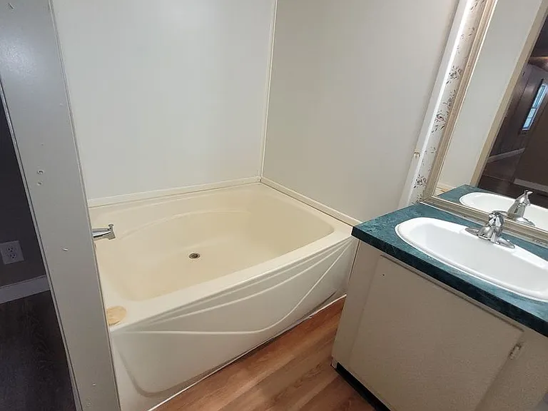 522 Sandmine Rd — Photo 17