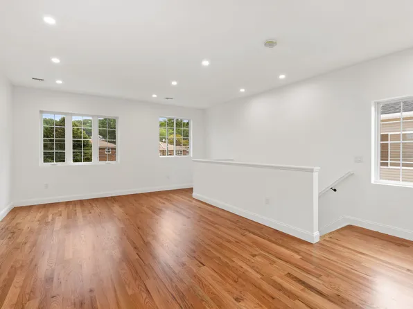 1380 Clove Road image 21 of 40