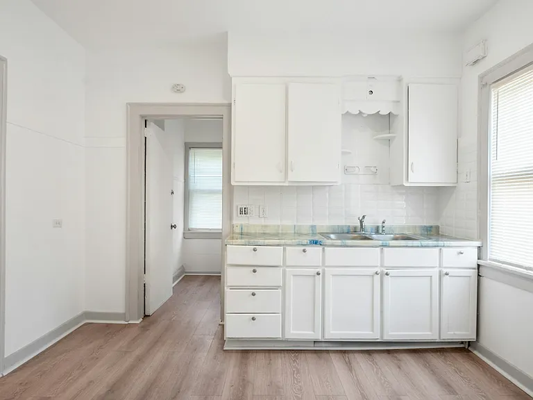1554 Larchmont Rd #B — Photo 15
